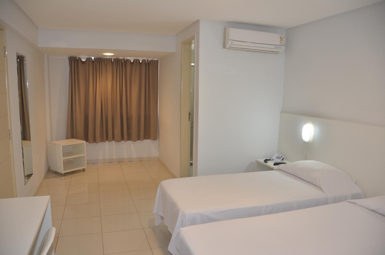 Cristal Hotel Surubim Esterno foto